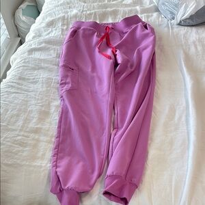 Pink cloud Zamora Figs Joggers. Regular length. Regular rise (not high rise)